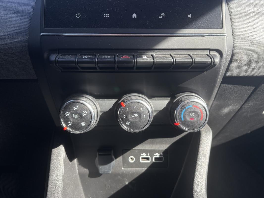 Renault Clio - Photo 21