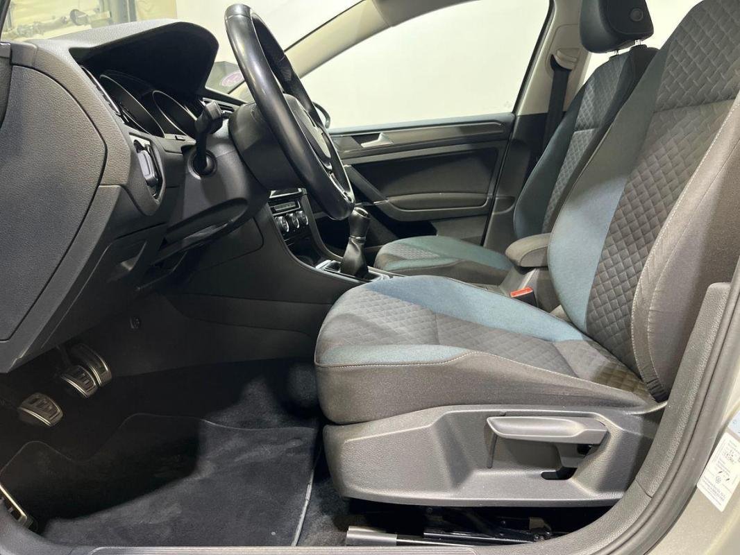Volkswagen Golf - Photo 14