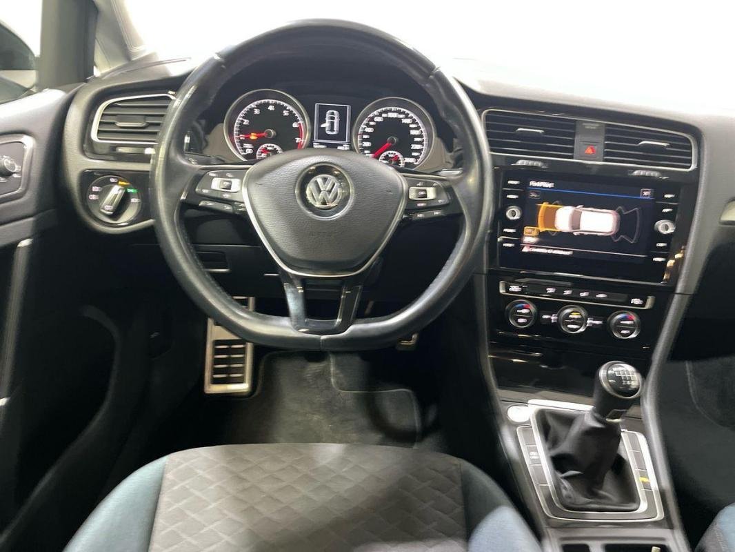 Volkswagen Golf - Photo 24