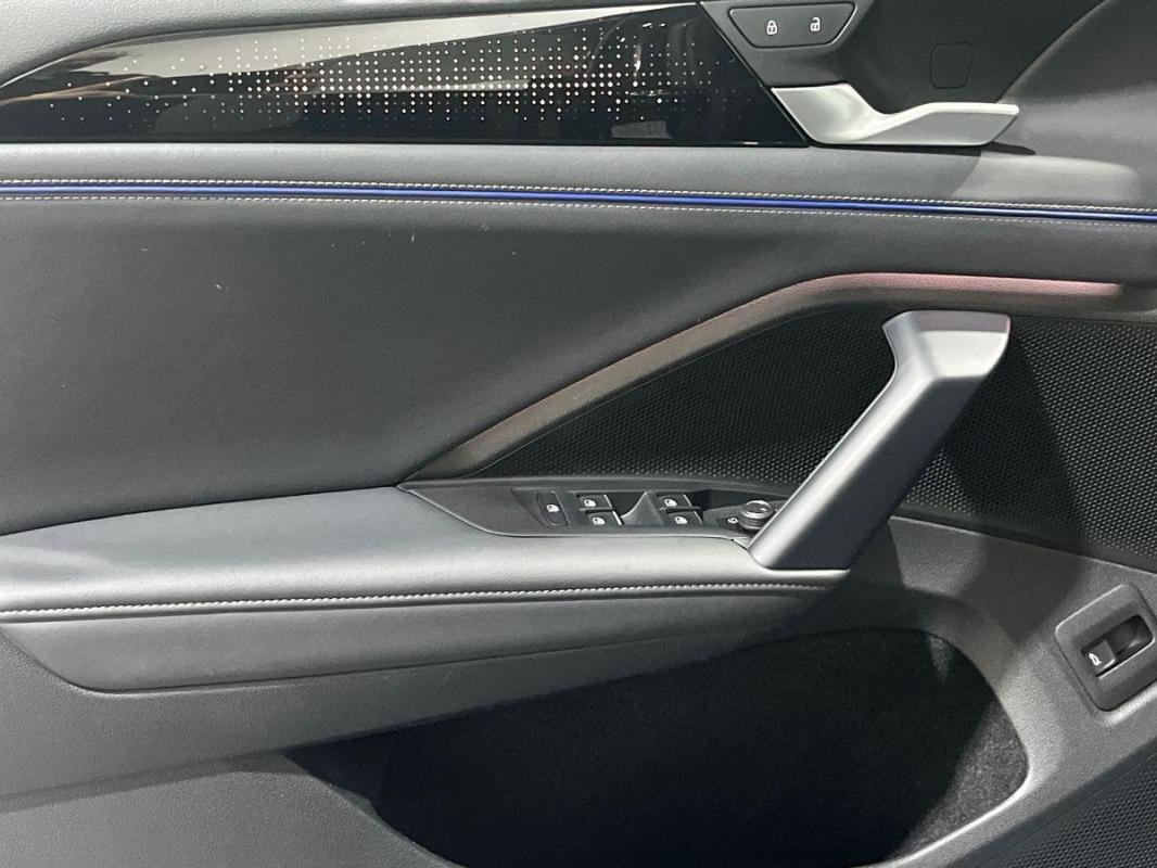 Volkswagen Tiguan - Photo 15