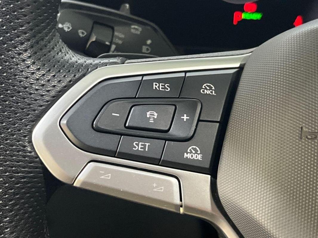 Volkswagen Tiguan - Photo 21