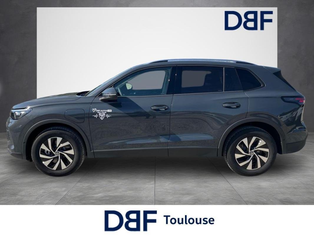 Volkswagen Tiguan - Photo 2