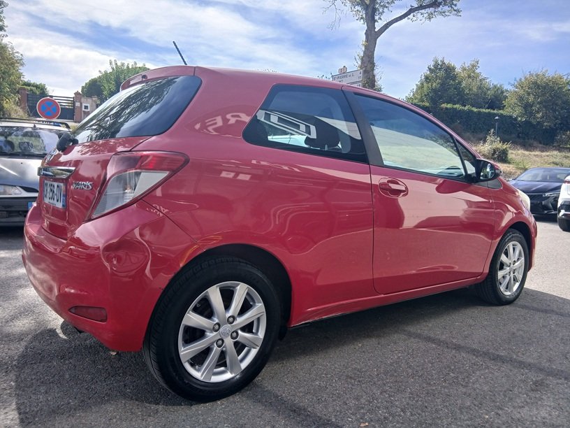 Toyota Yaris - Photo 3