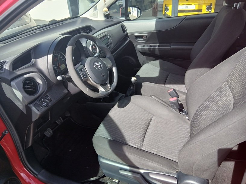Toyota Yaris - Photo 7