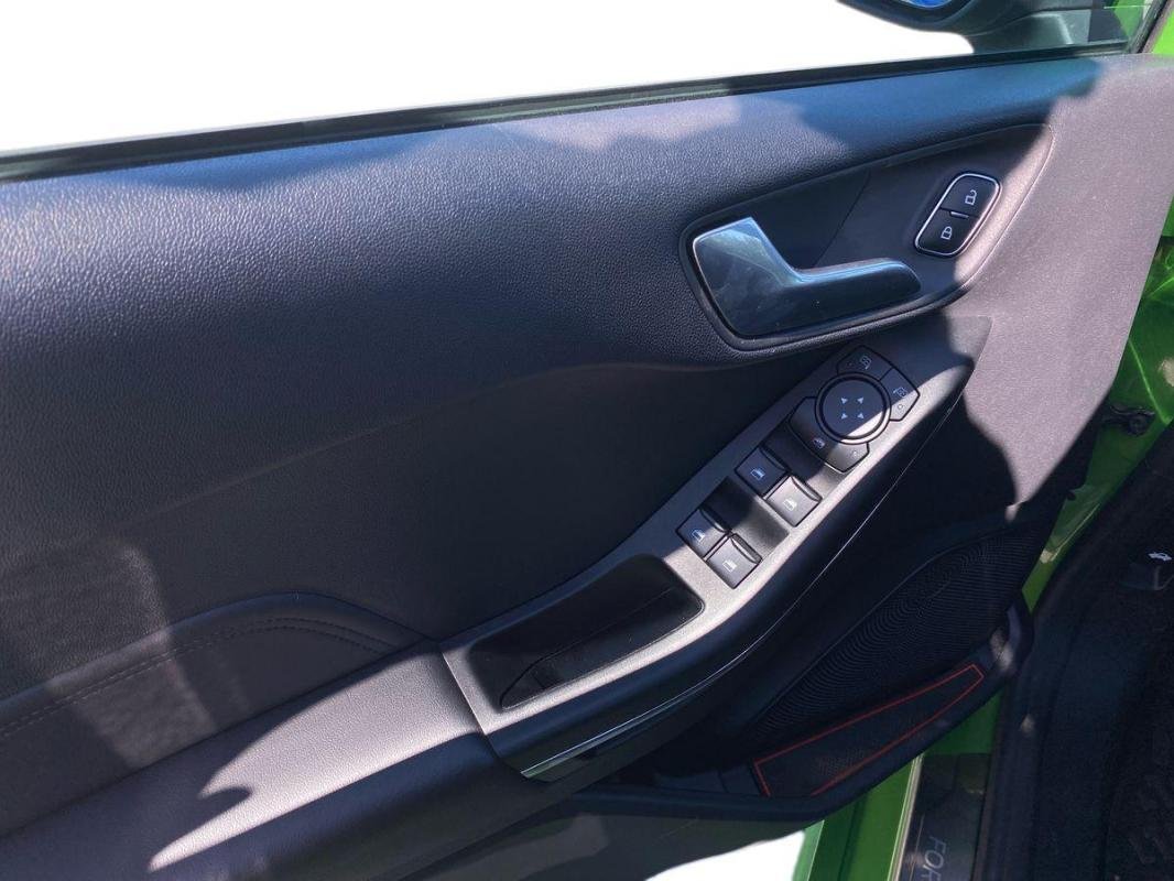 Ford Fiesta - Photo 15