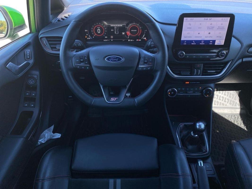 Ford Fiesta - Photo 24