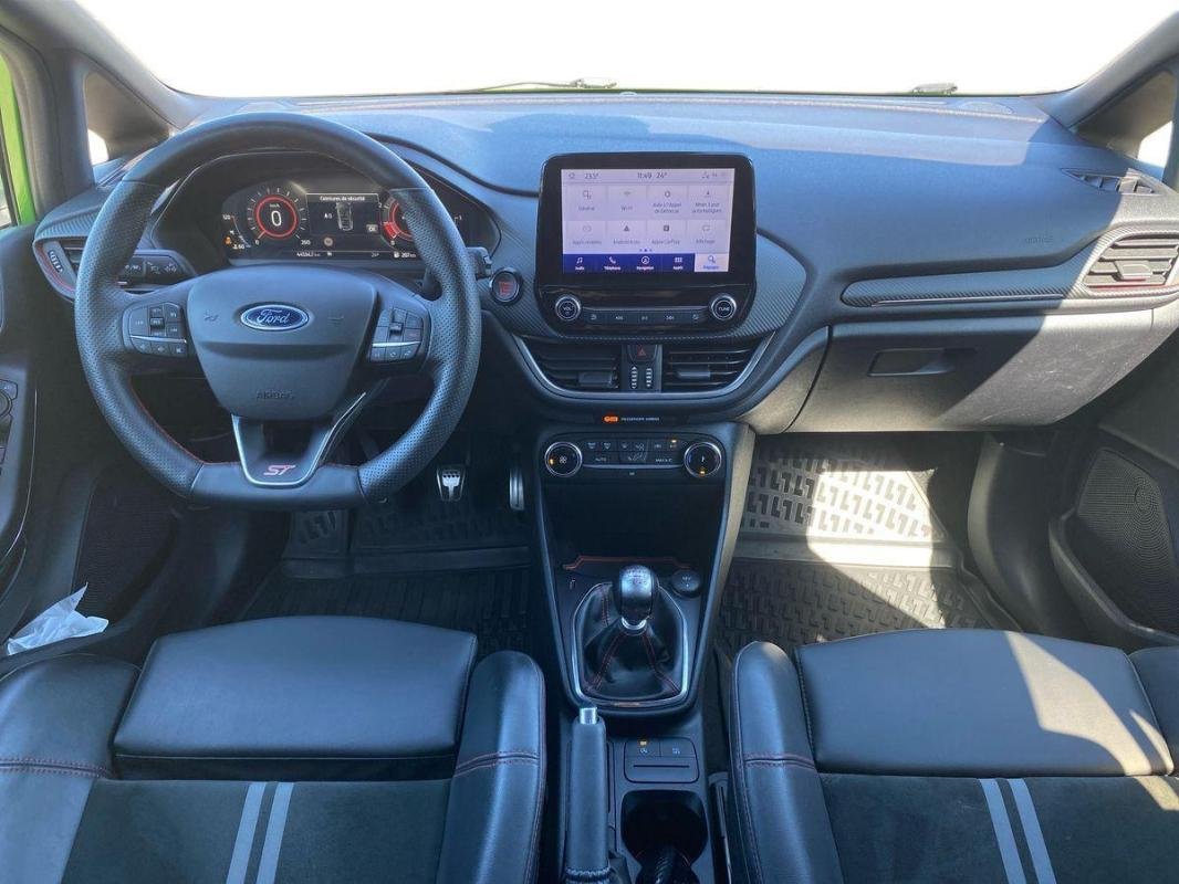 Ford Fiesta - Photo 8