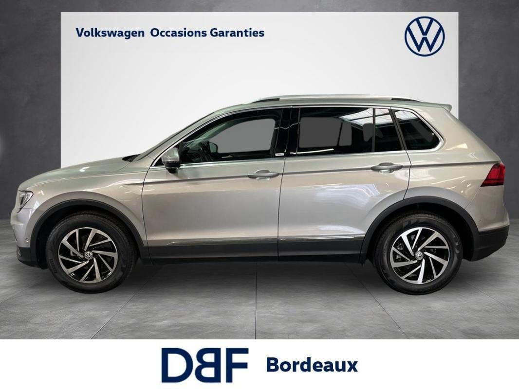 Volkswagen Tiguan - Photo 2
