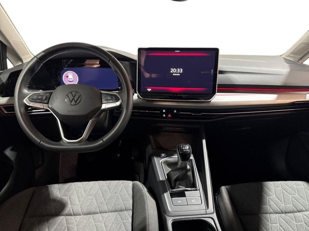 Volkswagen Golf - Photo 8