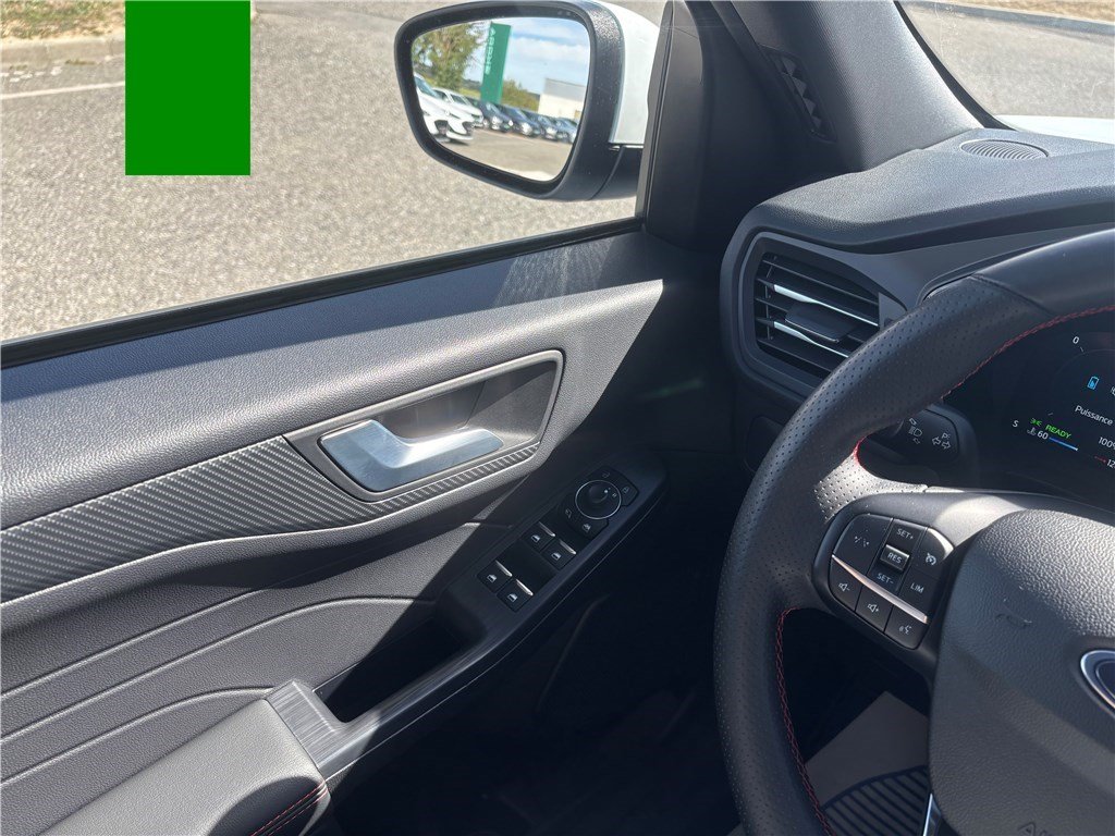 Ford Kuga - Photo 26