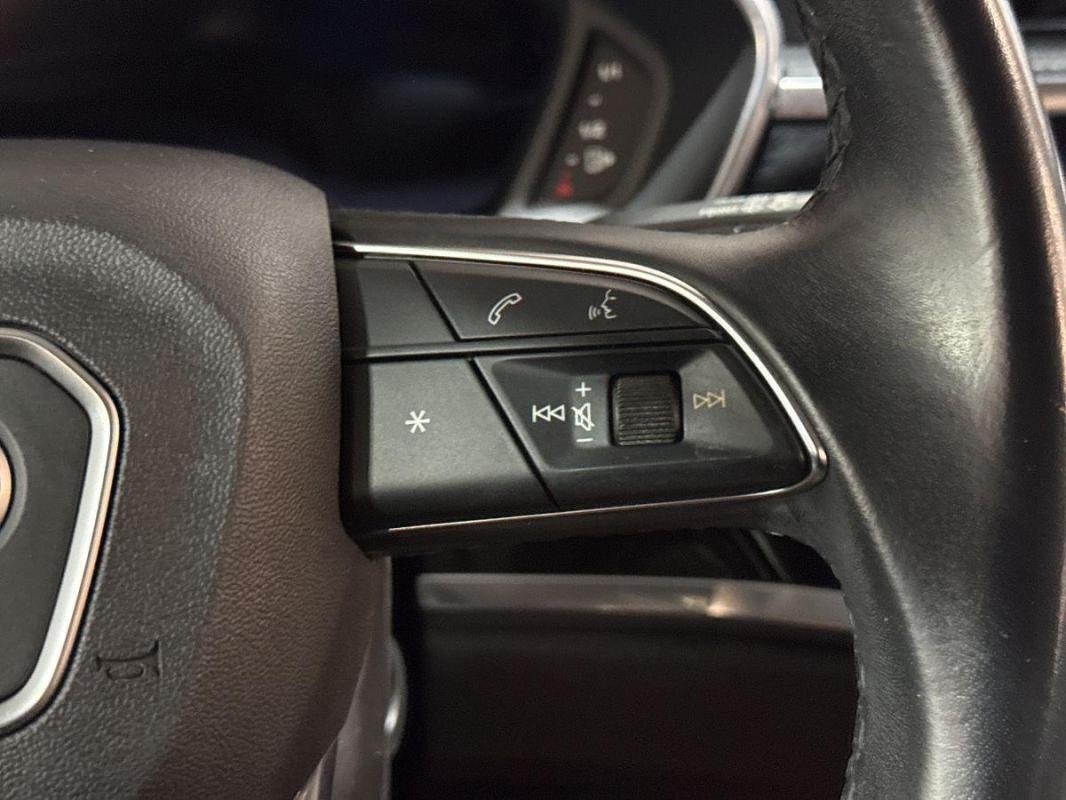 Audi Q3 - Photo 20