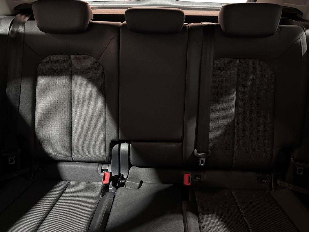Audi Q3 - Photo 22