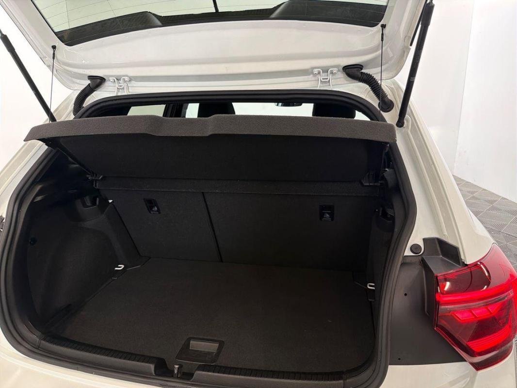 Volkswagen Polo - Photo 32