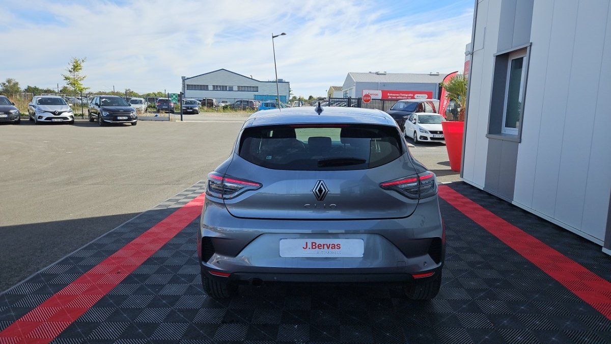 Renault Clio - Photo 4
