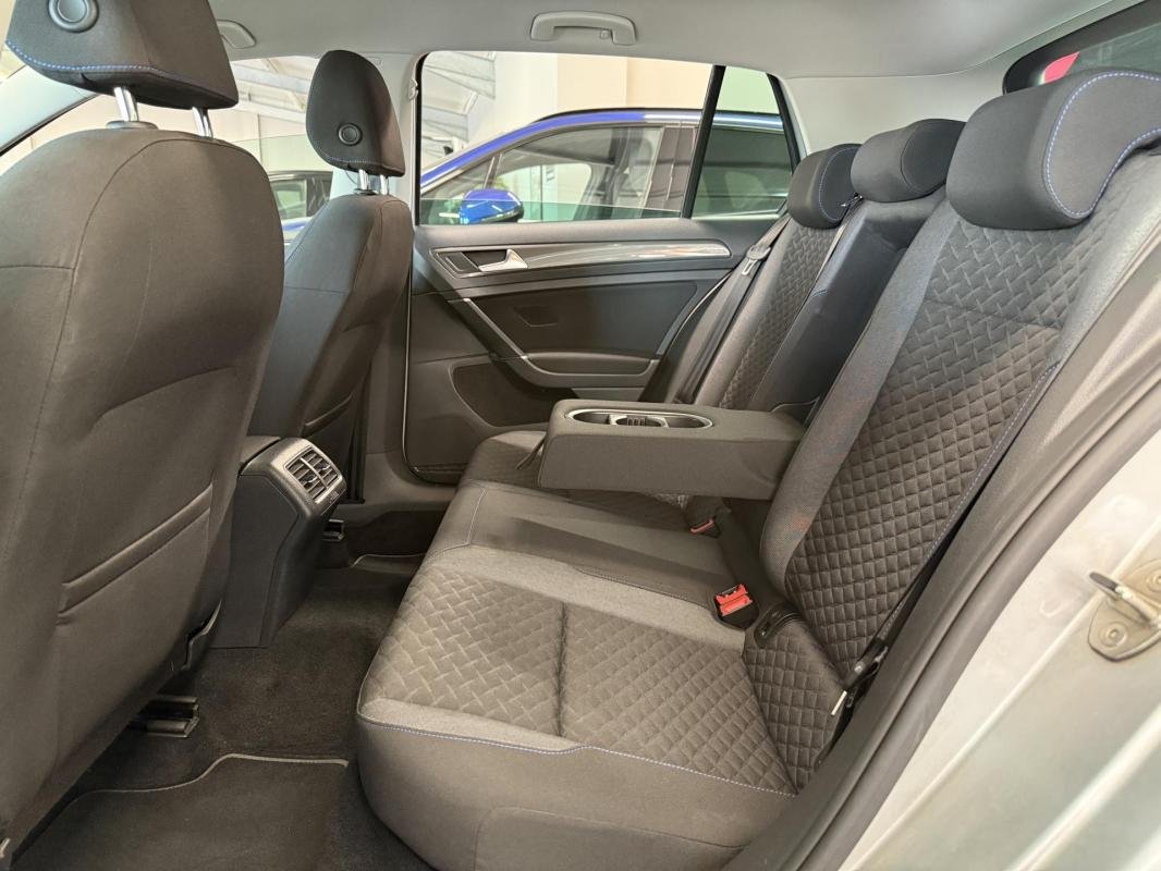 Volkswagen Golf - Photo 12