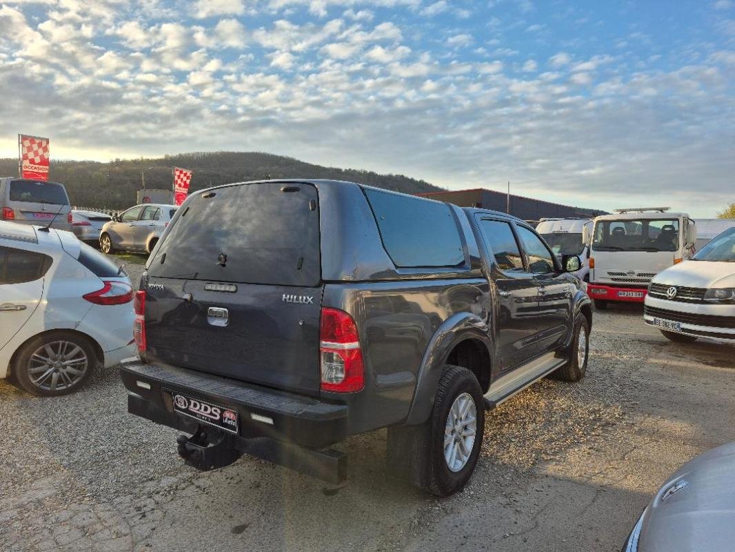 Toyota Hilux - Photo 11
