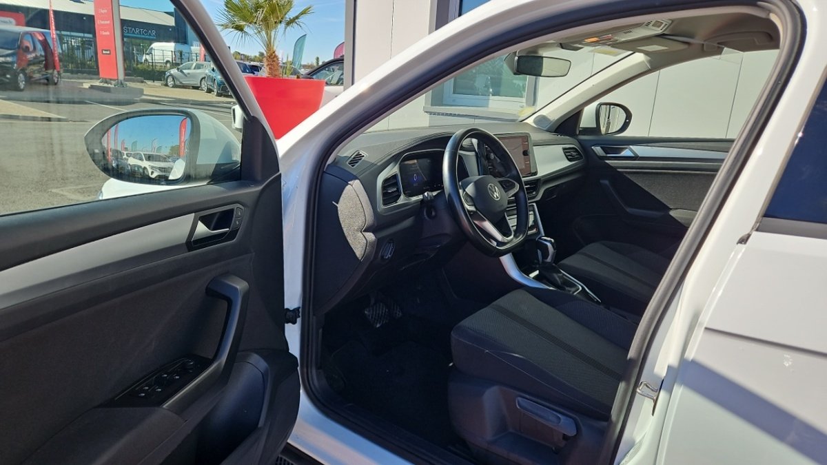Volkswagen T-Roc - Photo 13
