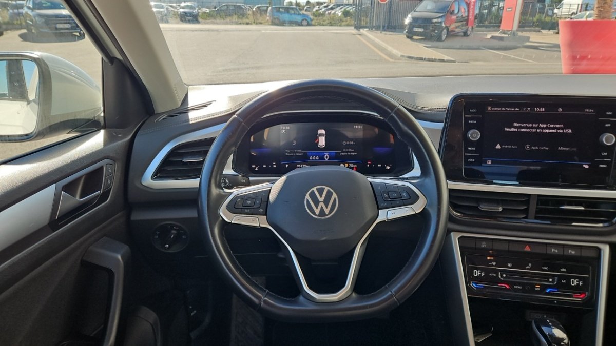 Volkswagen T-Roc - Photo 16