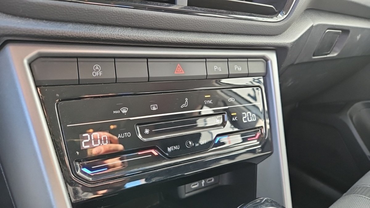 Volkswagen T-Roc - Photo 28