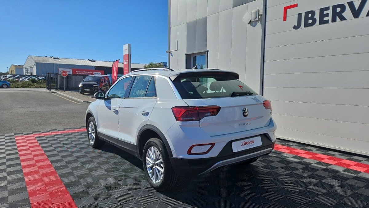 Volkswagen T-Roc - Photo 3