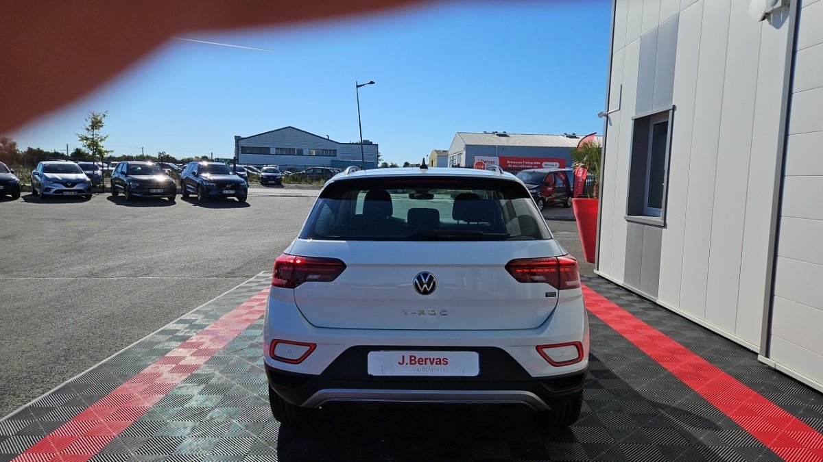 Volkswagen T-Roc - Photo 4