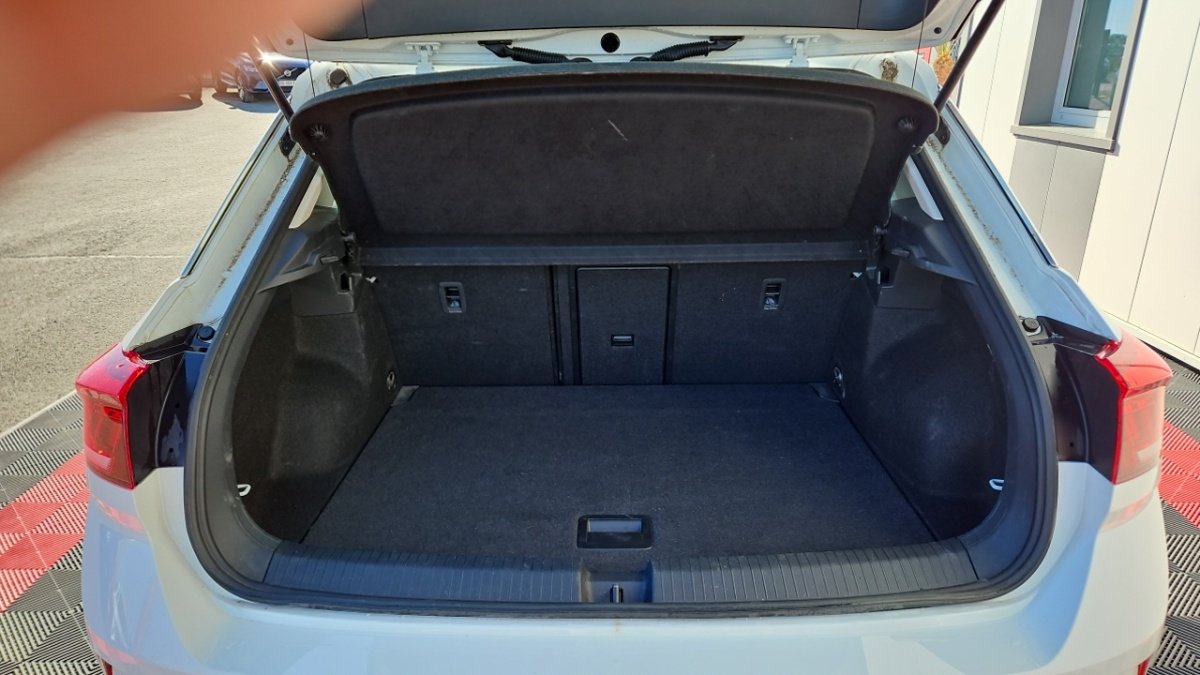 Volkswagen T-Roc - Photo 9
