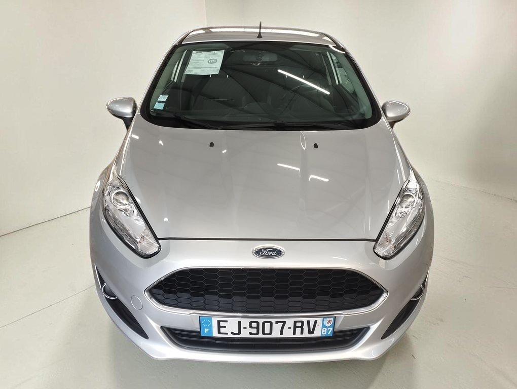 Ford Fiesta - Photo 4