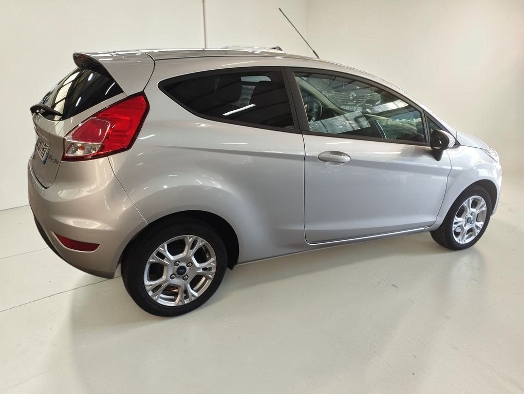 Ford Fiesta - Photo 7