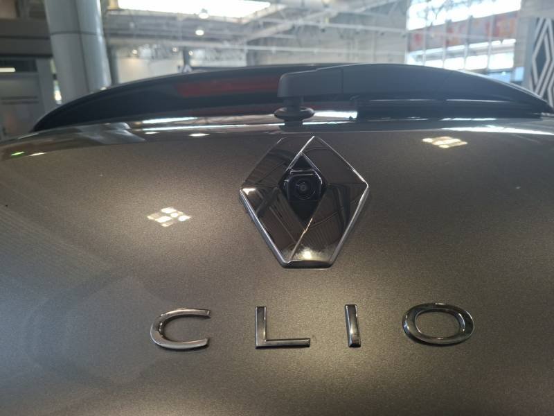 Renault Clio - Photo 17