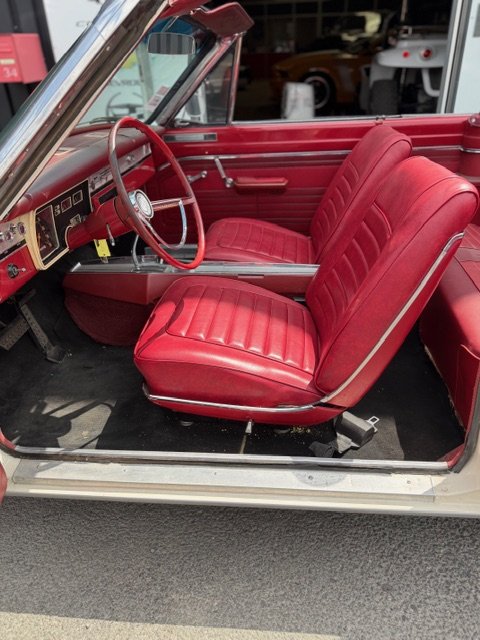 Plymouth Valiant - Photo 13