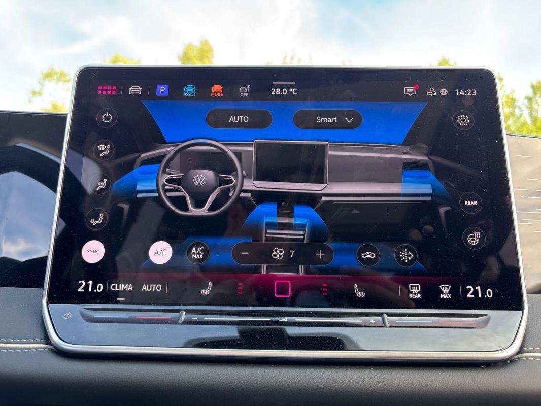 Volkswagen Tiguan - Photo 19