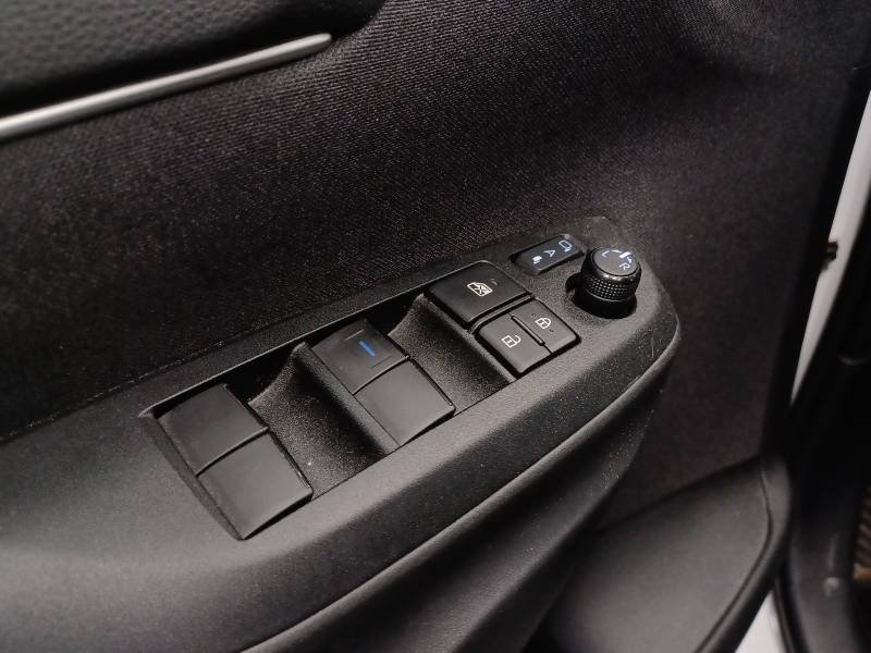 Toyota Yaris - Photo 13