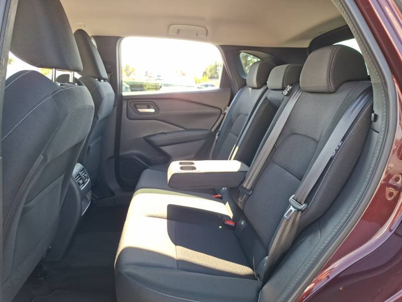 Nissan Qashqai - Photo 23