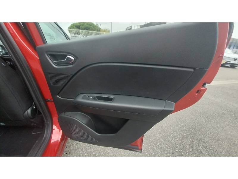 Renault Captur - Photo 17