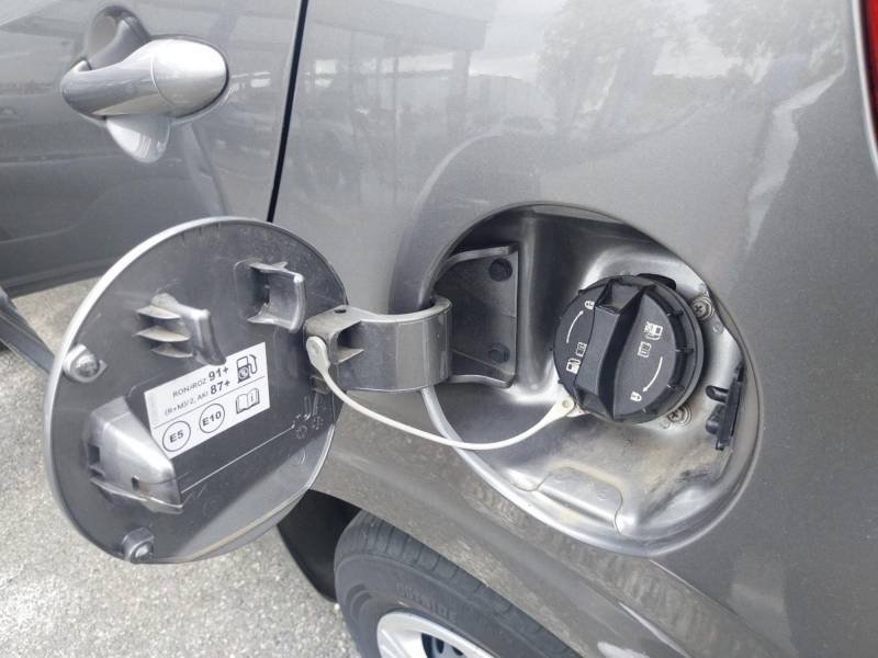 Kia Picanto - Photo 26