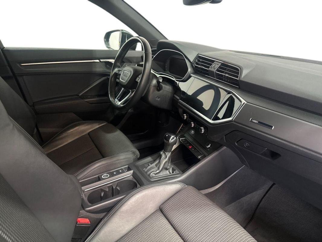 Audi Q3 Sportback - Photo 13