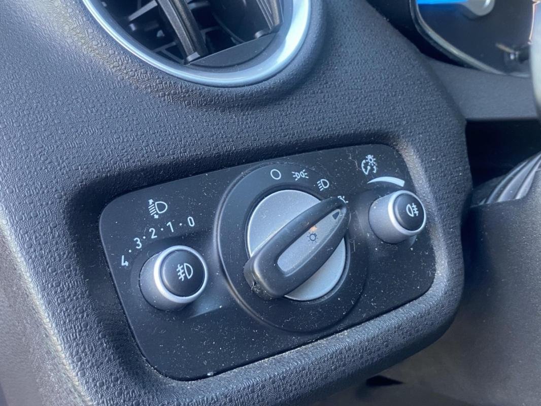 Ford Fiesta - Photo 13