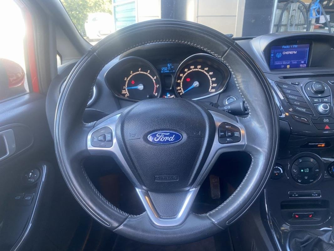 Ford Fiesta - Photo 14