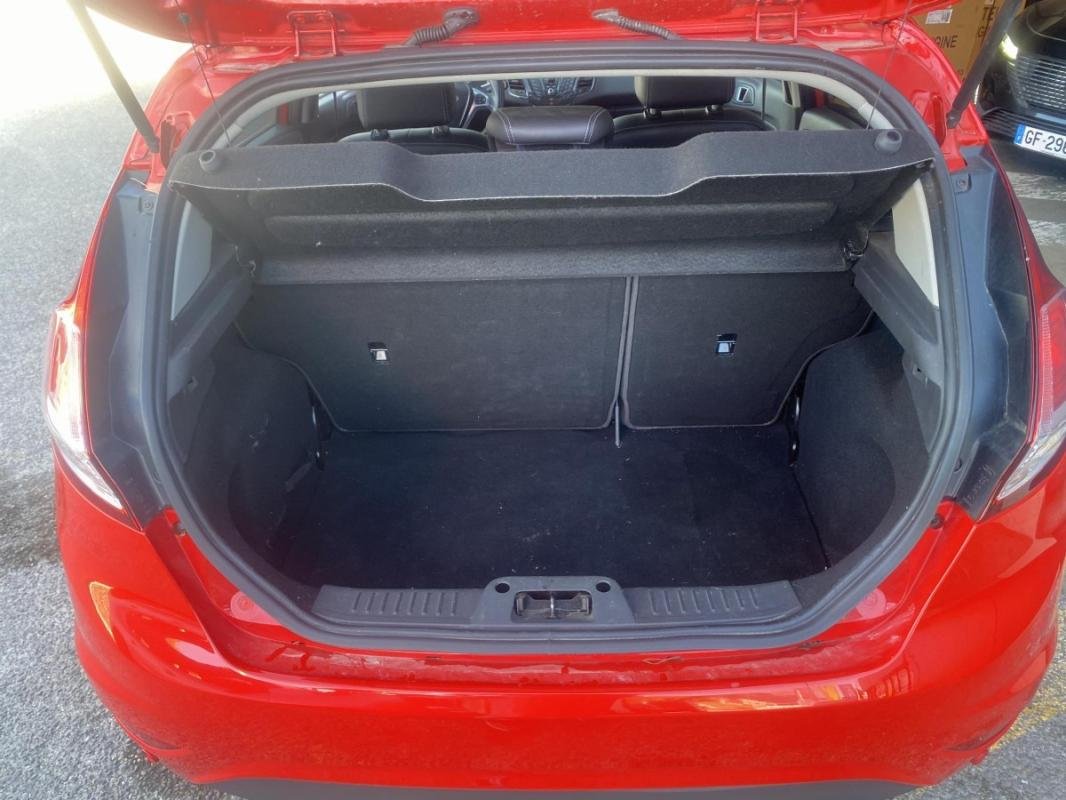 Ford Fiesta - Photo 18