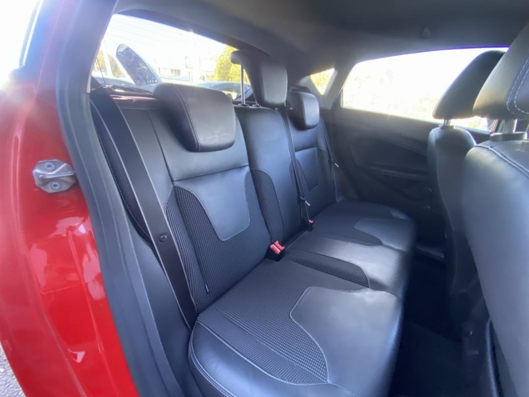 Ford Fiesta - Photo 25