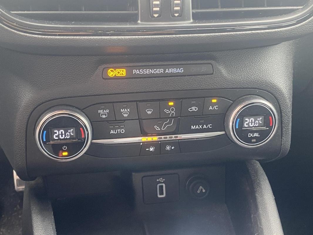 Ford Focus - Photo 11