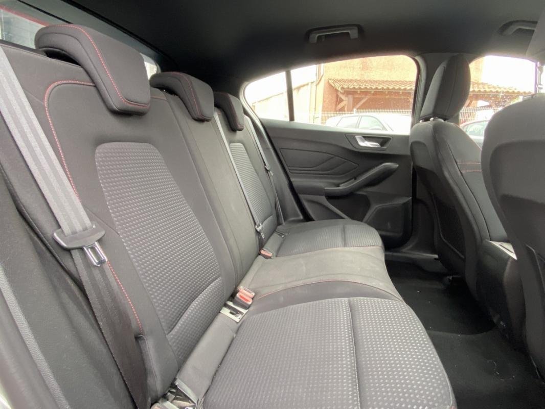 Ford Focus - Photo 22