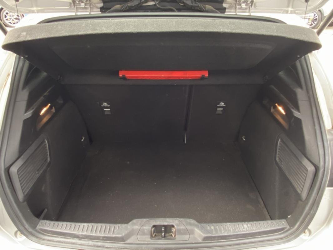 Ford Focus - Photo 23