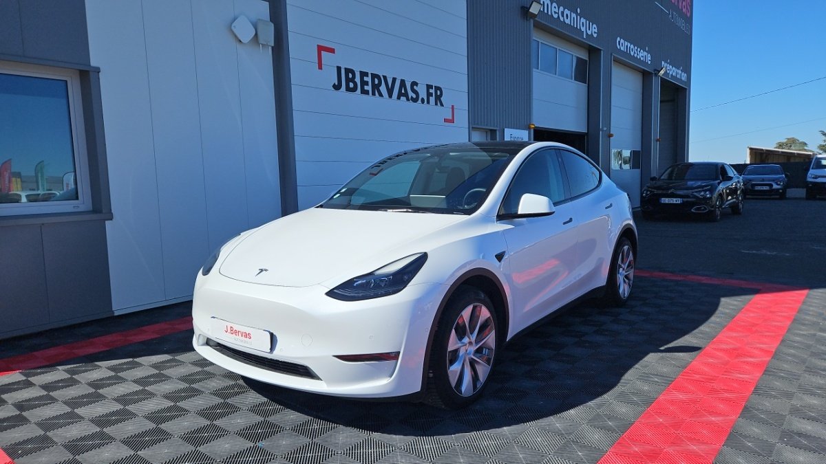 Tesla Model Y - Photo 1