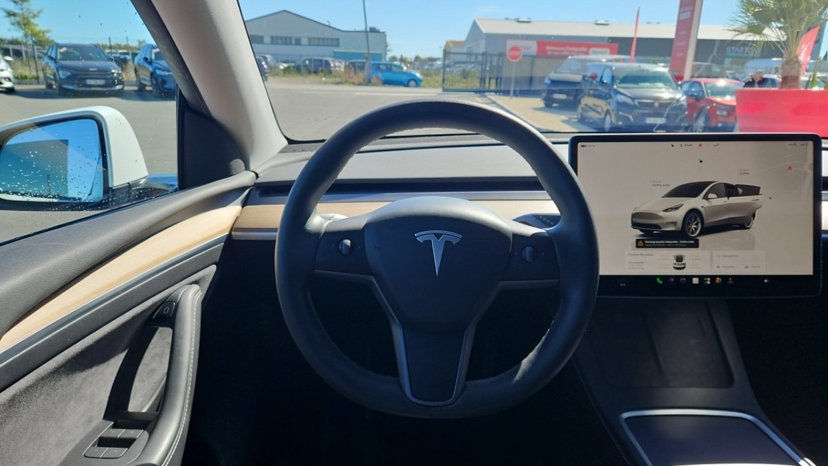 Tesla Model Y - Photo 18