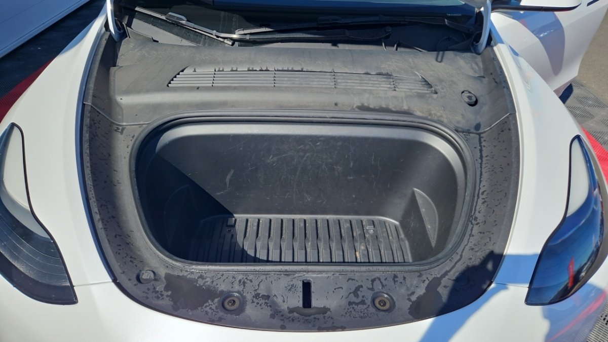 Tesla Model Y - Photo 26