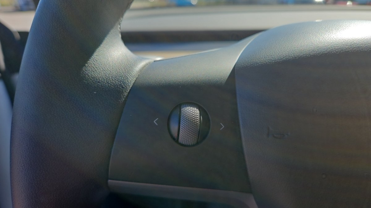 Tesla Model Y - Photo 33
