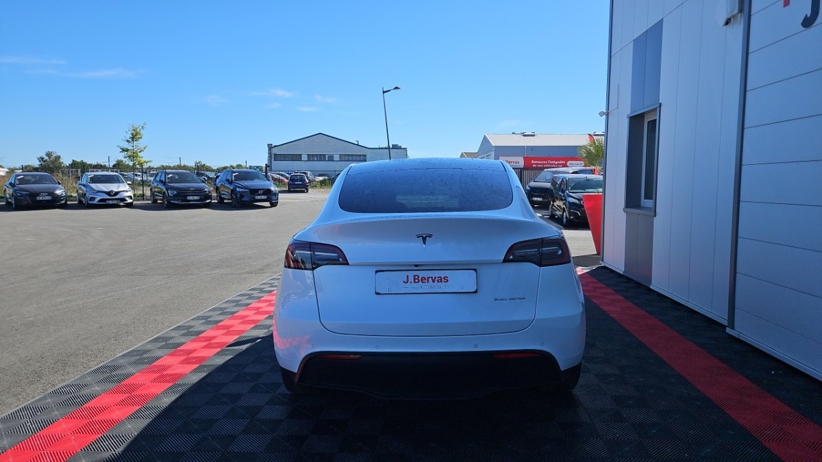Tesla Model Y - Photo 4