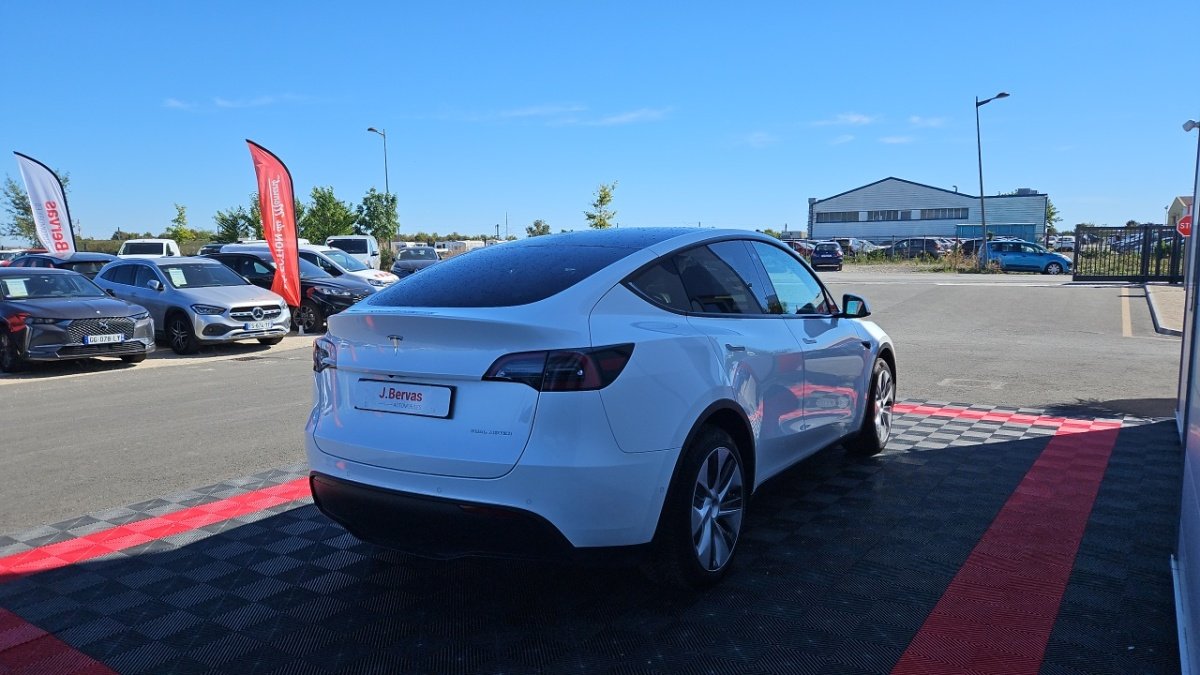 Tesla Model Y - Photo 5