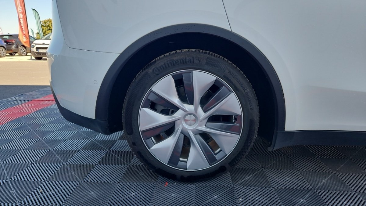 Tesla Model Y - Photo 8
